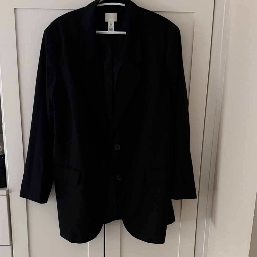 Classic Black Oversized Blazer